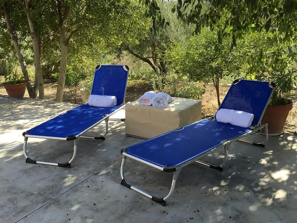 Casa Il Carrubbo Pension Frigintini 0*,