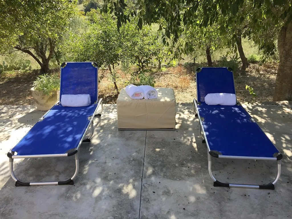 Casa Il Carrubbo Pension Frigintini 0*,
